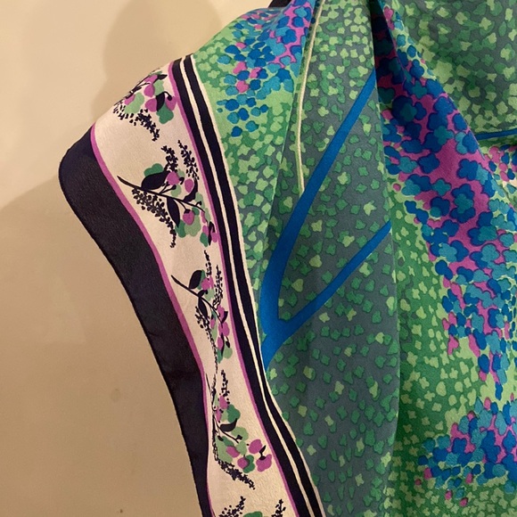 Vintage Pierre Cardin Paris trees square silk scarf - Picture 17 of 17